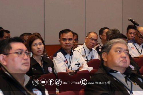 AGM_32_2