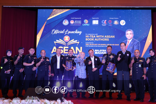 Anugerah Buku ASEAN 4