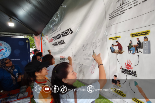 Penang Goes Orange 01