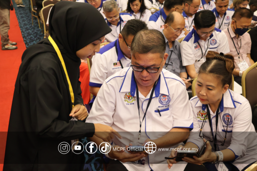 AGM33-9